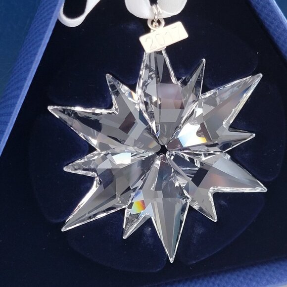 Swarovski 2017 Annual Crystal Limited Edition Star Ornament for 2017 - Picture 6 of 9